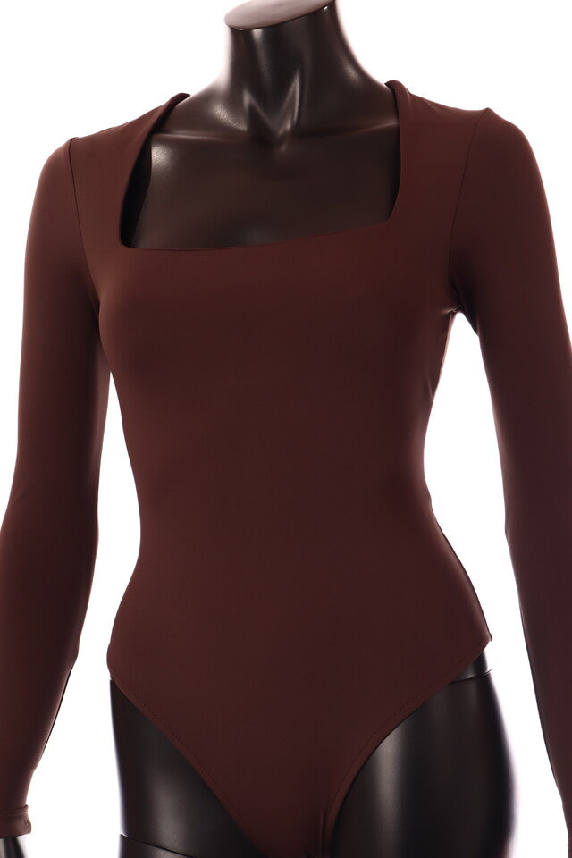 olasz női vékony body hosszú ujjú alakhangsúlyozó U nyakú