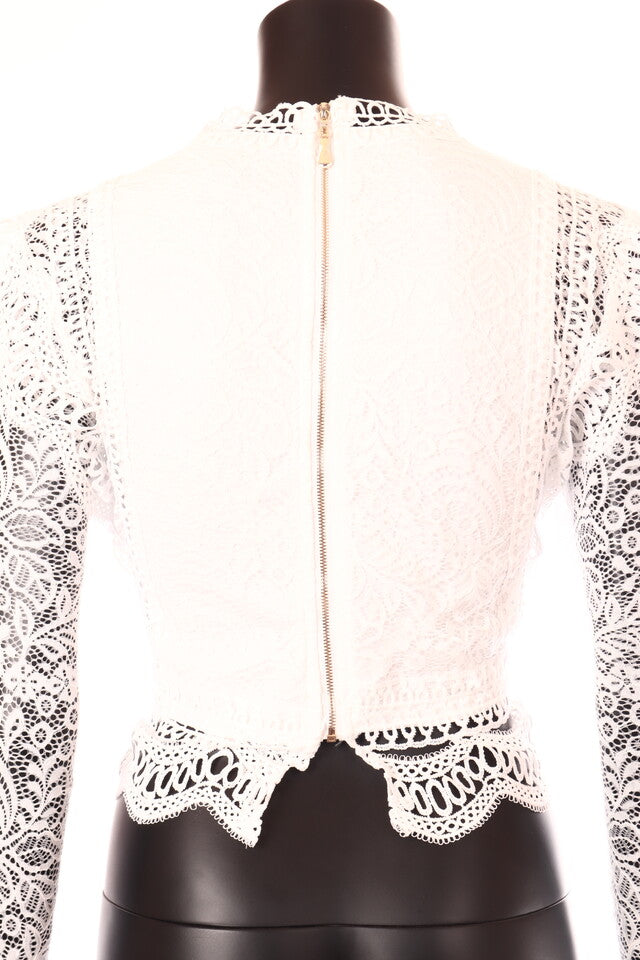 csipke blúz virág mintás hátulról