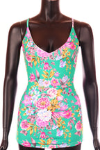 Kikiriki V nyakú alakhangsúlyozó virág mintás női felső