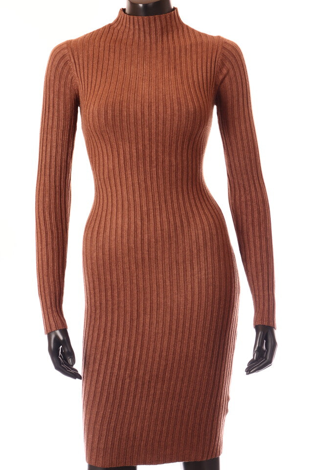 olasz női kötött ruha hosszú ujjú alakhangsúlyozó magas nyakú térd