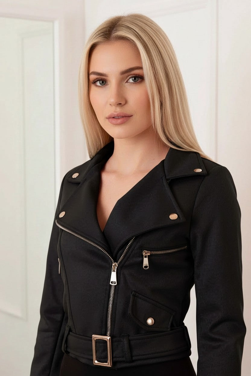 fekete velúr kabát övvel