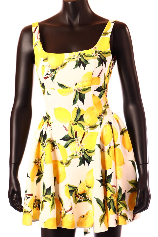 olasz női gyümölcs mintás ruha ujjatlan csónak nyakú térd