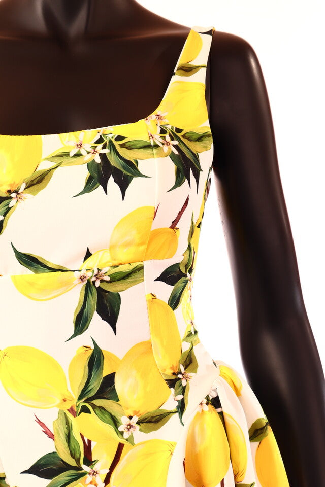 olasz női gyümölcs mintás ruha ujjatlan csónak nyakú térd