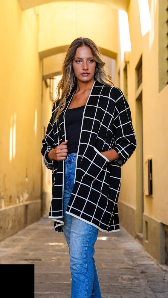 fekete női poncsó kockás