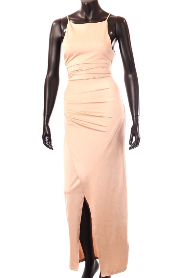 olasz női ruha ujjatlan alakhangsúlyozó kerek nyakú maxi