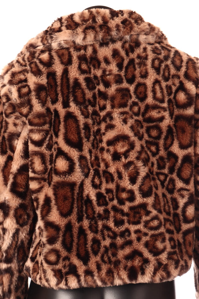 műszőrme kabát leopárd mintás hátulnézet