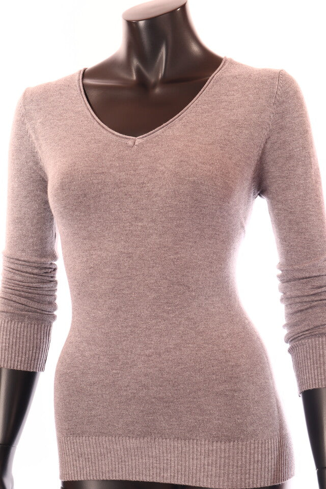 szürke vékony női pulóver V-nyakú