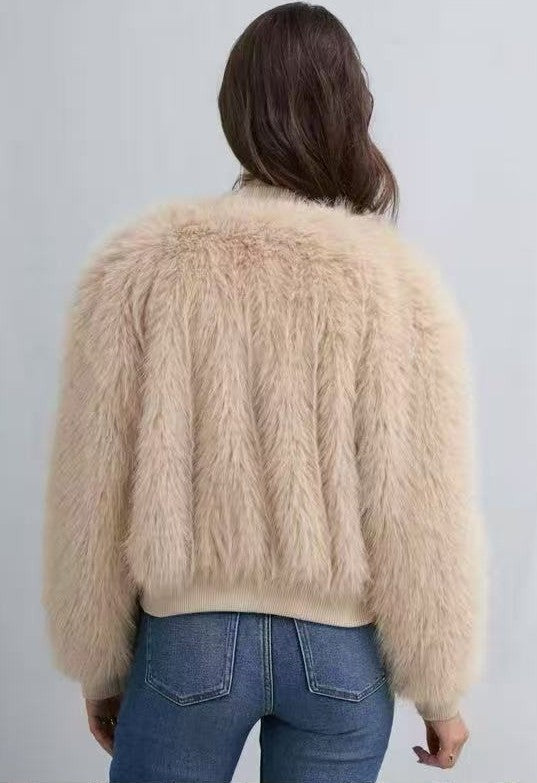 műszőrme kabát átmeneti hátulnézet