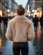 műszőrme kabát hátulnézet