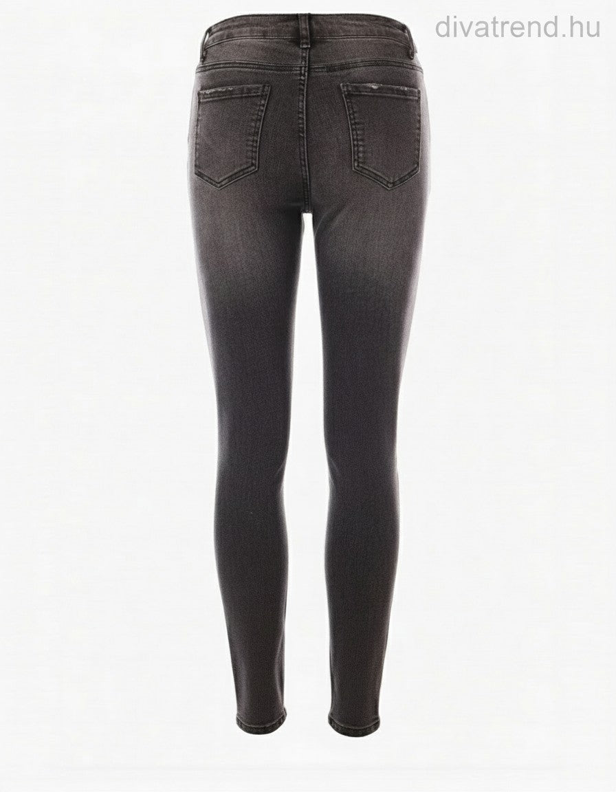 női farmer hátulról