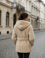 rövid teddy kabát kapucnis hátul nézet