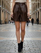 barna sötét műbőr rövidnadrág