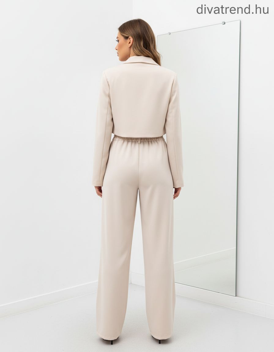 elegáns női szett hátulról