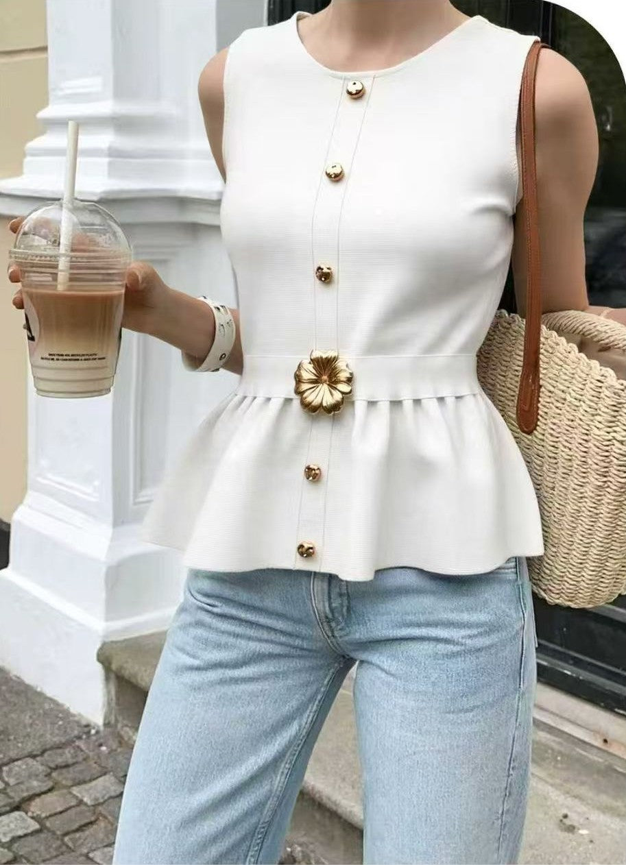 fehér női kötött peplum mellény