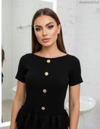 fekete kötött póló, csipkés peplum