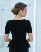 kötött póló, csipkés peplum hátulról