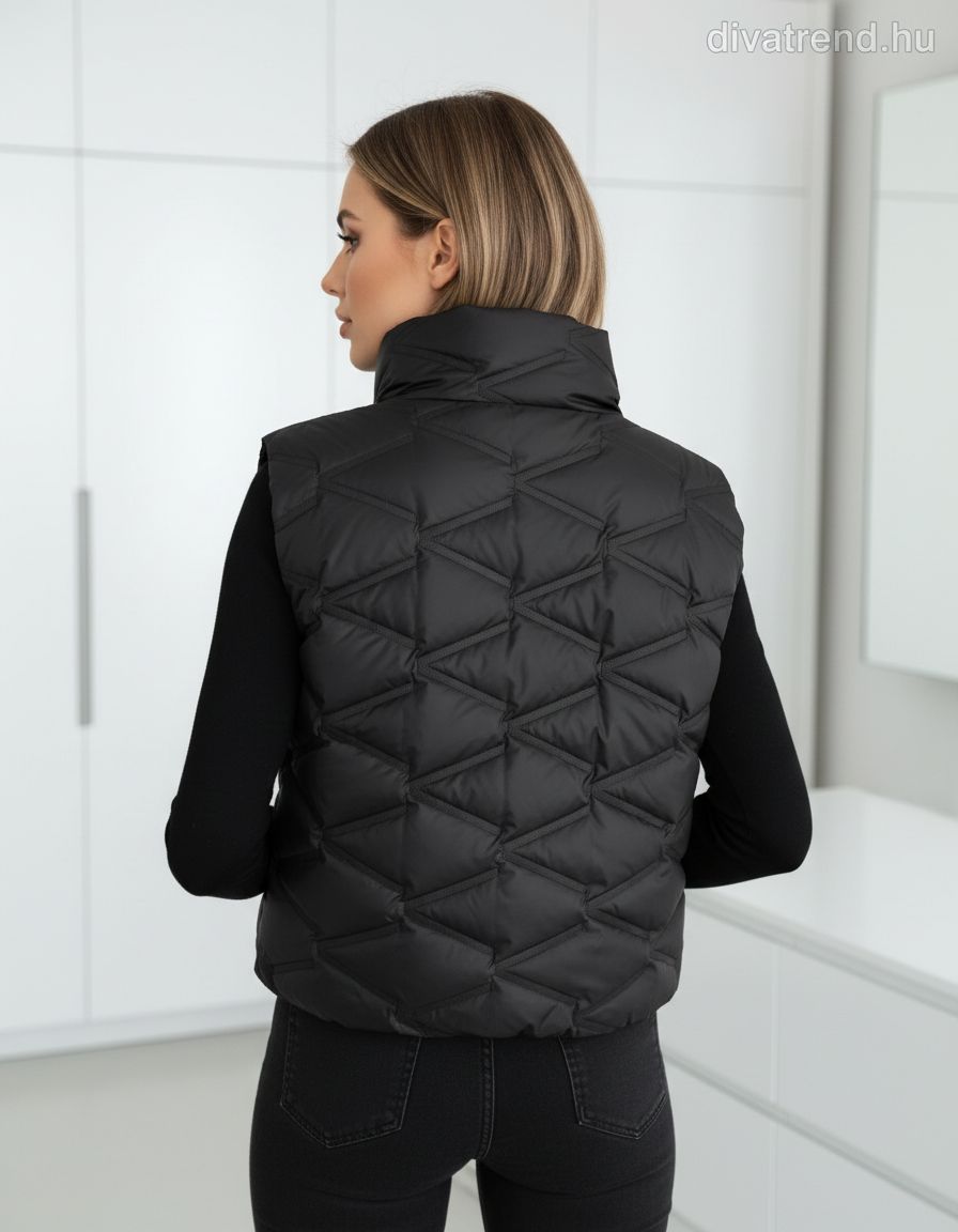 steppelt mellény hátulról