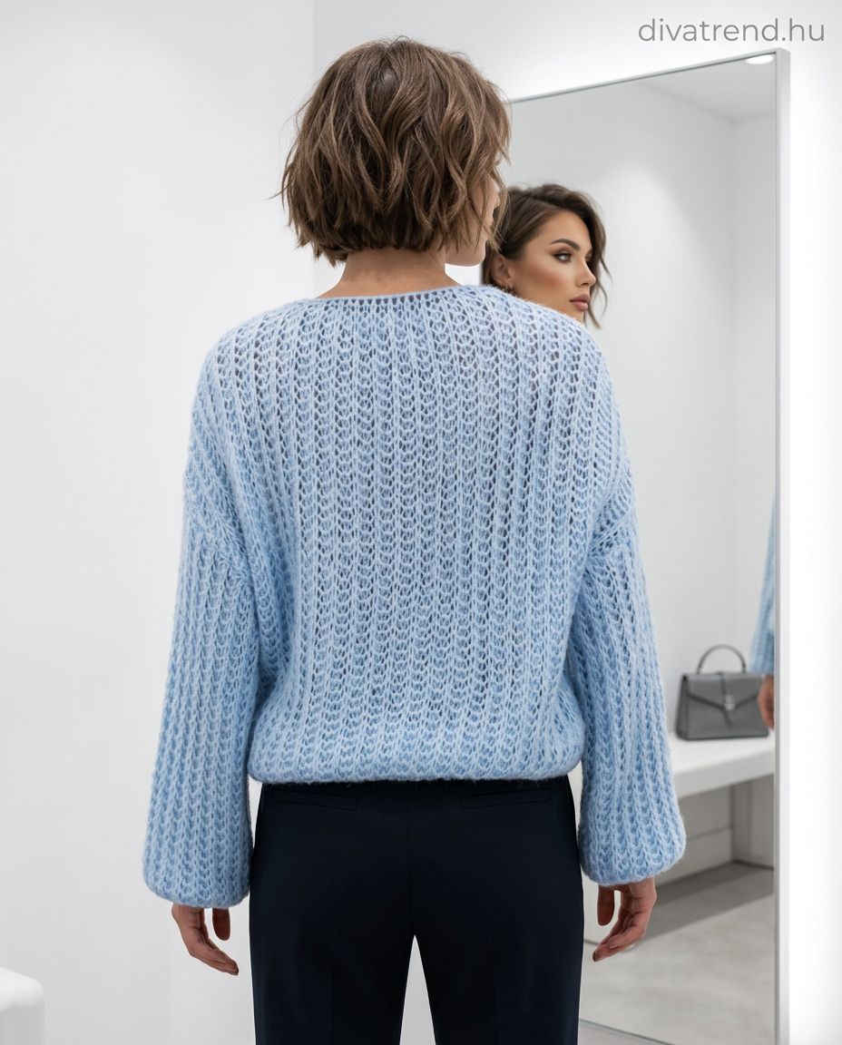 női pulóver hátulról