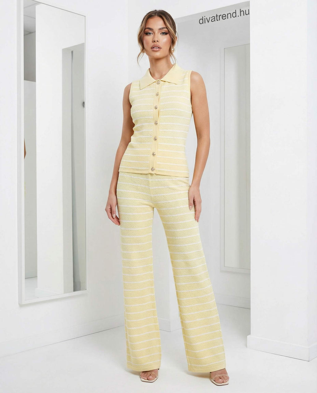 sárga elegáns kötött szett, csíkos
