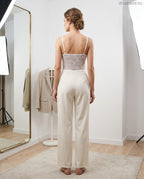 elegáns női overál csipkebetétes, spagetti pántos hátulról