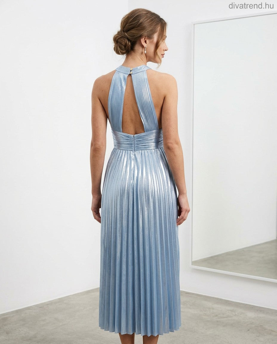 pliszírozott női midi ruha hátulról