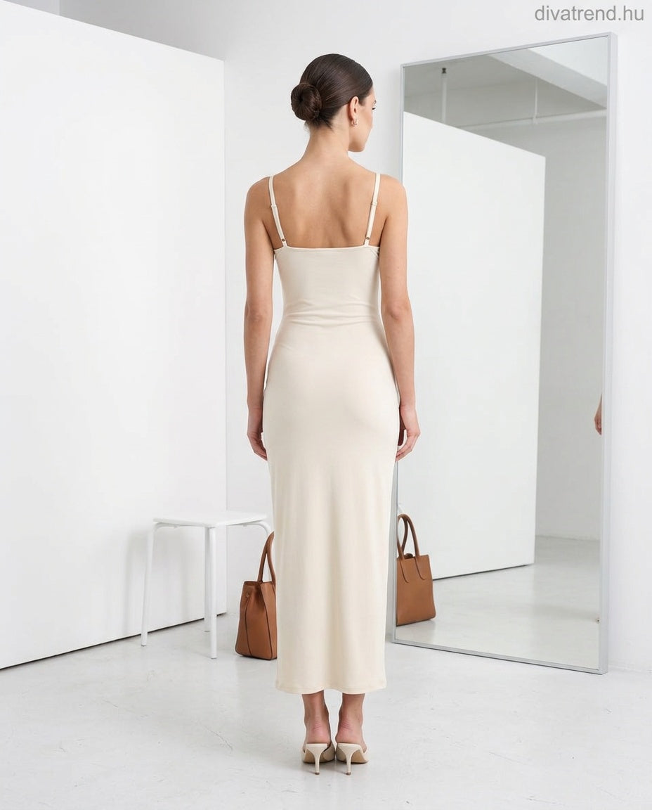 szatén maxi ruha, felsliccelt, csipke díszítéssel hátulról