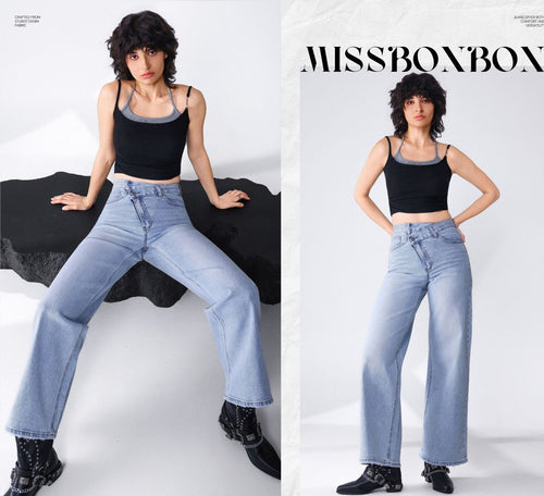 kék bő szárú farmer, asszimetrikus derekú