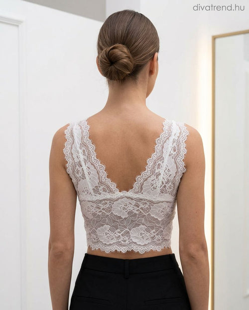 csipkés crop top hátulról