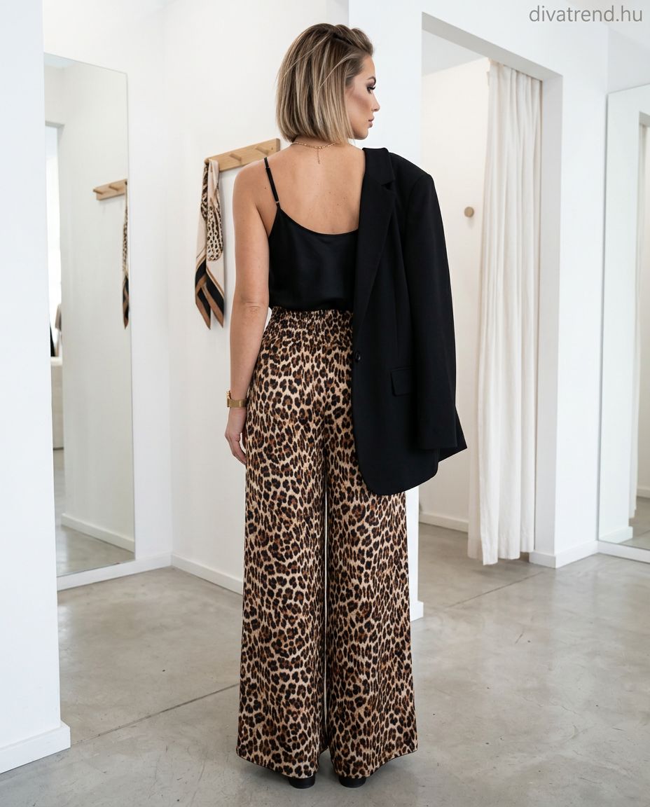 leopárd mintás bőszárú szatén hosszúnadrág hátulról