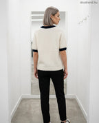 Teddy Bear mintás rövid ujjú női pulóver hátulról