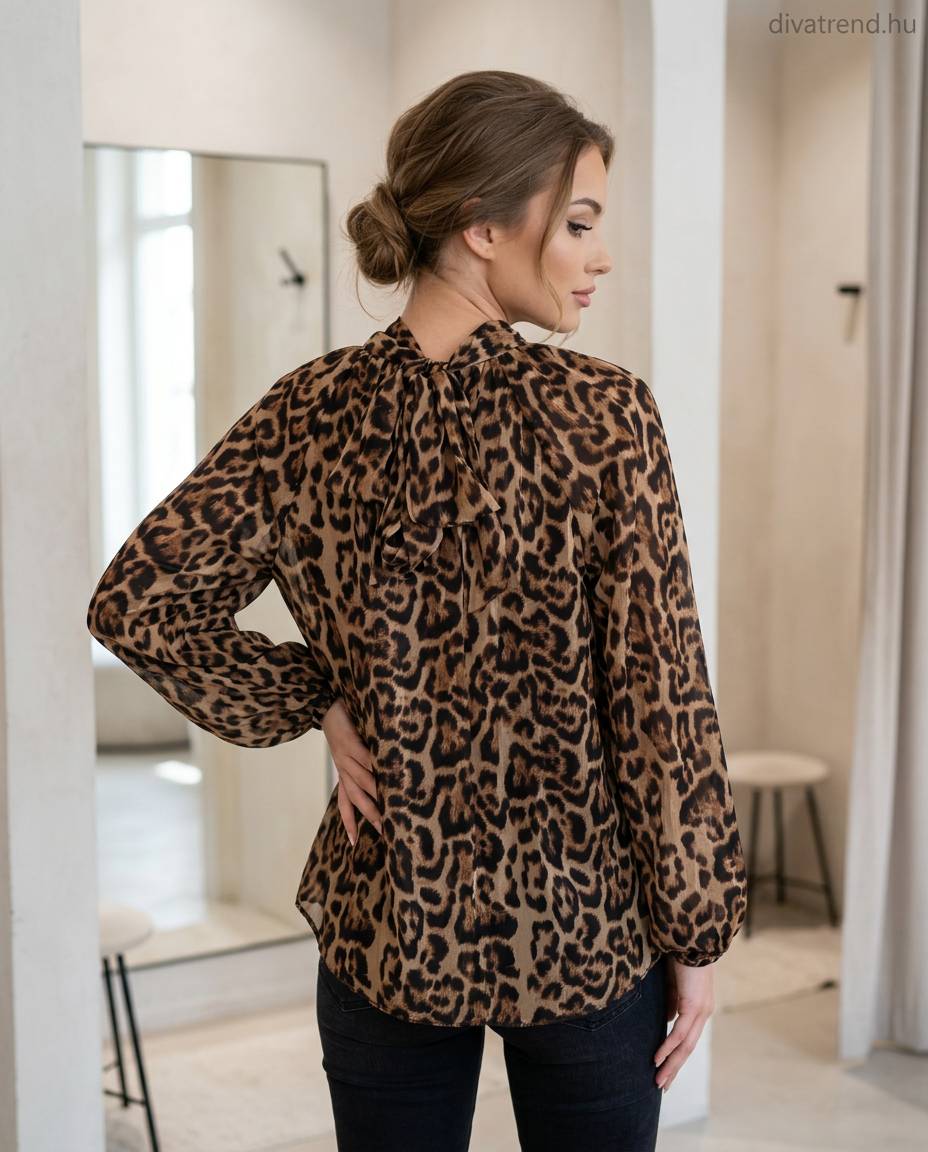 Leopárdmintás fodros sifon blúz – Női párduc mintás blúz hátulról